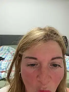 Snapshot of Lombada chatting on 5, 5, 2026 Lombada online show from 5, 5, 2026