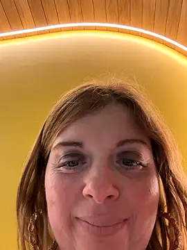 Lombada online show from 18, 12, 2025