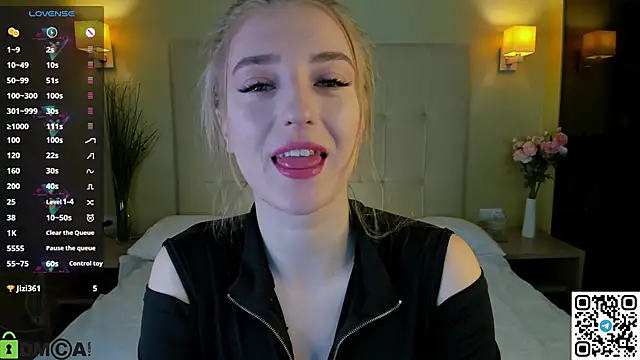 Snapshot of Stacy_River chatting on 19, 12, 2025 Stacy River online show from 19, 12, 2025