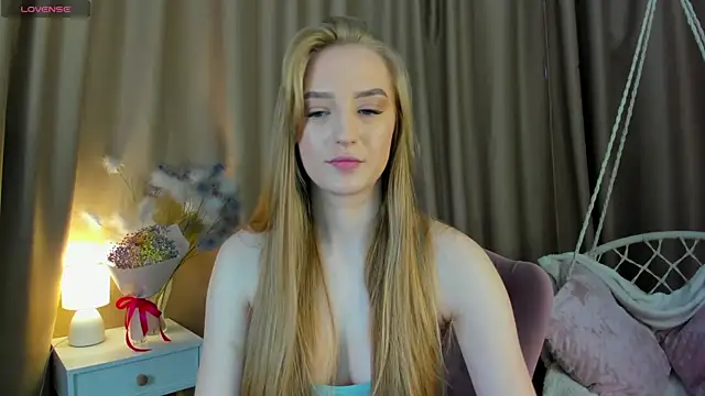 Snapshot of Stacy_River chatting on 8, 4, 2026 Stacy River online show from 8, 4, 2026