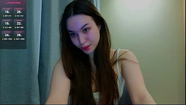 Roxie Mils online show from 24, 2, 2025