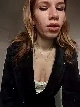 EvaRush online show from 4, 10, 2025