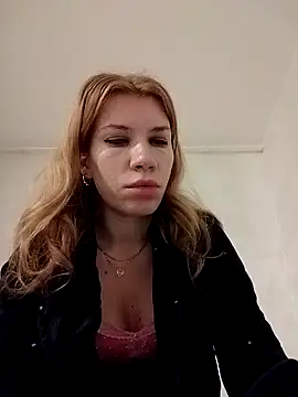 EvaRush online show from 9, 10, 2025