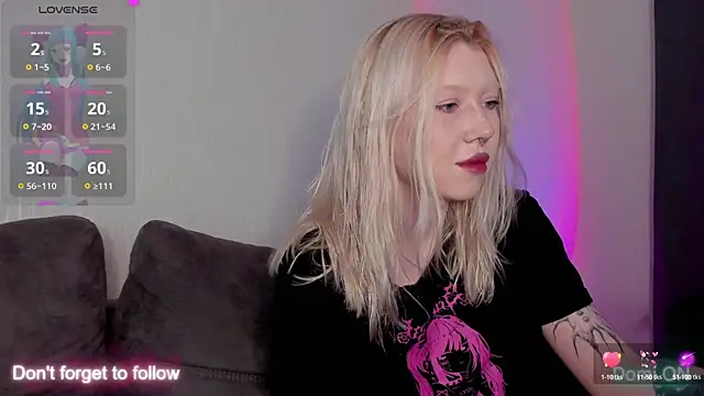 Snapshot of takeyourmolly chatting on 28, 1, 2025 takeyourmolly online show from 28, 1, 2025