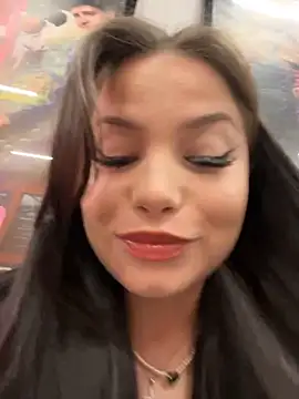 Snapshot of Chloe__Moon chatting on 21, 10, 2025 Chloe Moon online show from 21, 10, 2025