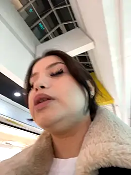 Snapshot of Chloe__Moon chatting on 22, 10, 2025 Chloe Moon online show from 22, 10, 2025