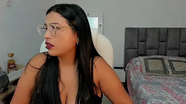 Aniee Leeee online show from 3, 3, 2025