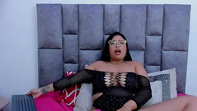 Aniee Leeee online show from 18, 1, 2025