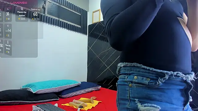 Analiasmith89 online show from 11, 11, 2025