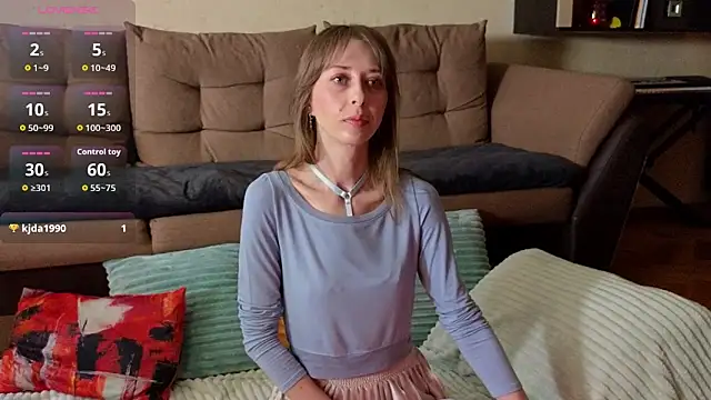 NinaNovalicious online show from 10, 6, 2026