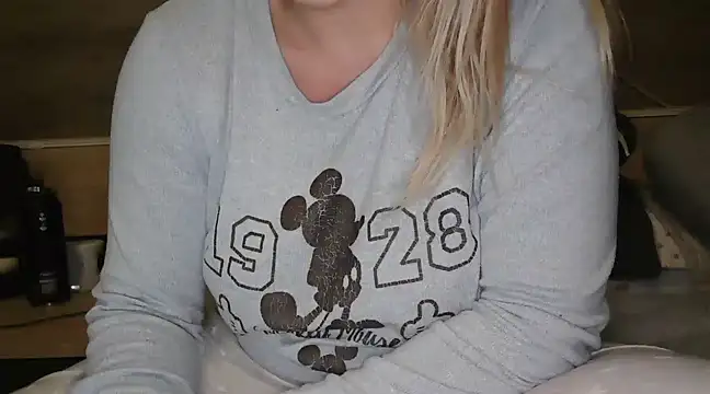 LaRa forU online show from 2, 3, 2025