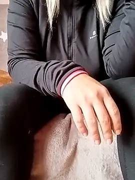 LaRa forU online show from 26, 11, 2025