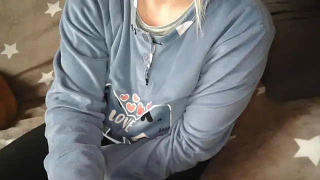 LaRa forU online show from 29, 11, 2025