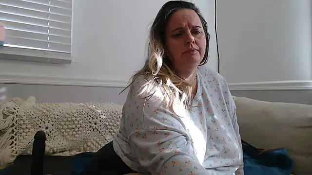 LauLauPAWG online show from 4, 2, 2025