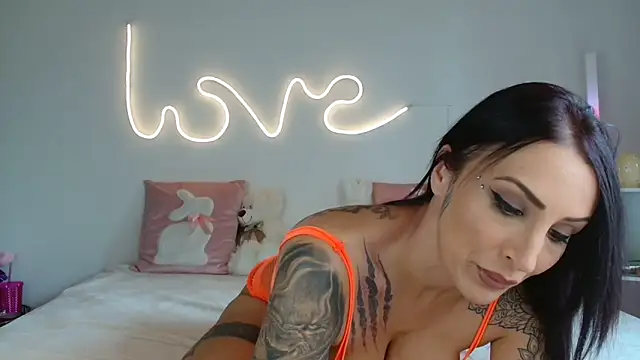 JuliaVegaOff online show from 16, 5, 2026