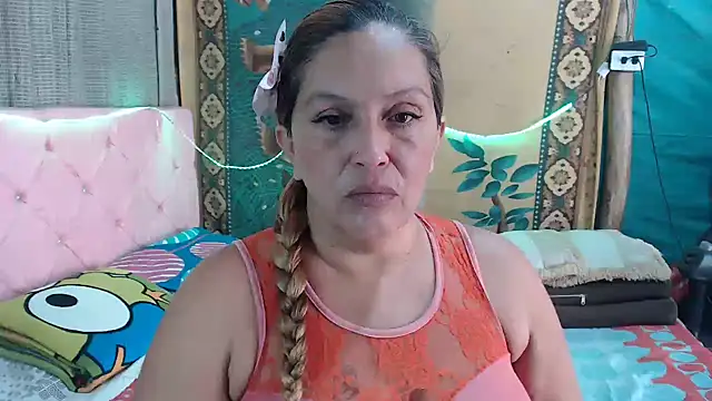 Snapshot of mom_son_dirty chatting on 15, 11, 2025 mom son dirty online show from 15, 11, 2025