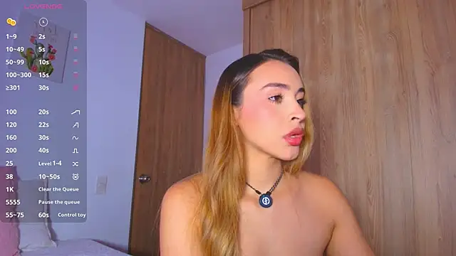 Snapshot of PollyGrey_ chatting on 11, 7, 2026 PollyGrey online show from 11, 7, 2026