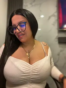 Snapshot of Milff_parkerrr chatting on 15, 7, 2026 Milff parkerrr online show from 15, 7, 2026