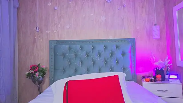 Marcelaa fox online show from 8, 11, 2025