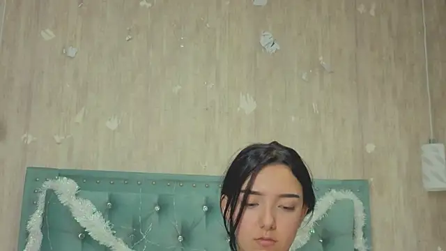 Marcelaa fox online show from 2, 12, 2025