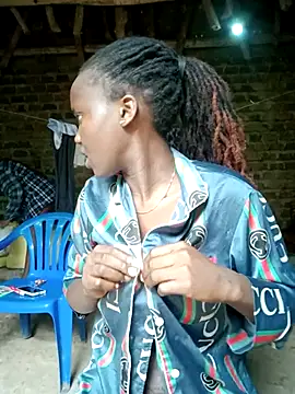 Black juicy24 online show from 30, 11, 2025