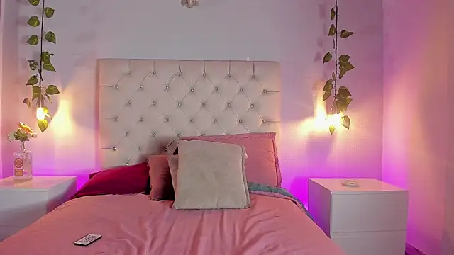 Isabella Flowers online show from 6, 1, 2026