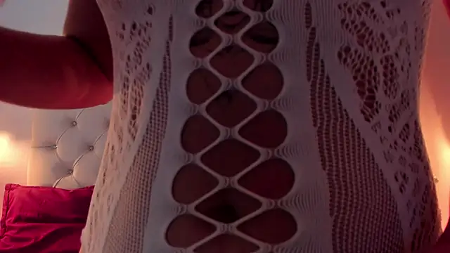 Isabella Flowers online show from 25, 11, 2025