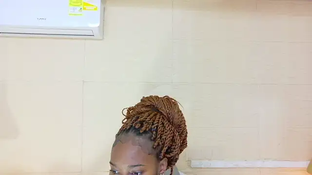 Snapshot of Chocolatte_bar chatting on 30, 9, 2025 Chocolatte bar online show from 30, 9, 2025