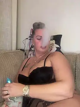 vanessaNL online show from 2, 2, 2025
