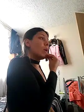 Sweel Leyva18 online show from 6, 11, 2025