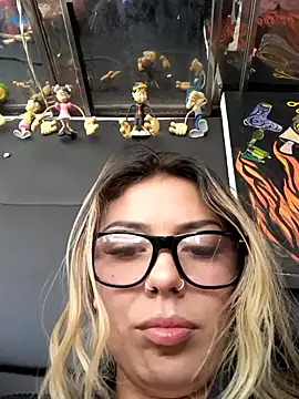 Snapshot of Sweel_Leyva18 chatting on 29, 5, 2026 Sweel Leyva18 online show from 29, 5, 2026