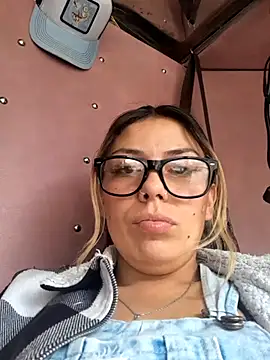 Snapshot of Sweel_Leyva18 chatting on 25, 6, 2026 Sweel Leyva18 online show from 25, 6, 2026