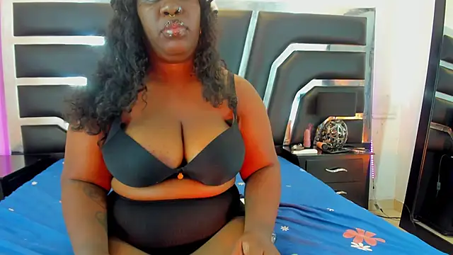 Snapshot of nanami_2 chatting on 22, 1, 2025 nanami 2 online show from 22, 1, 2025