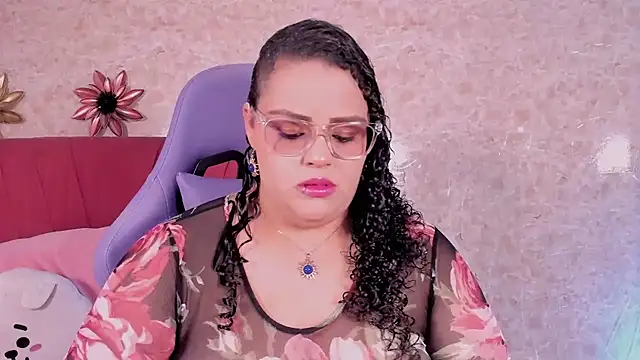 juli 2tyes online show from 11, 1, 2026