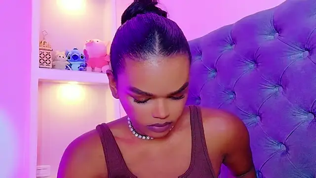 CamiEstrada online show from 19, 10, 2025