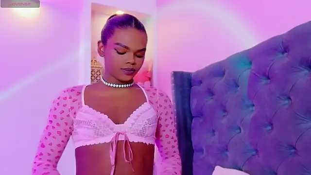 CamiEstrada online show from 18, 10, 2025