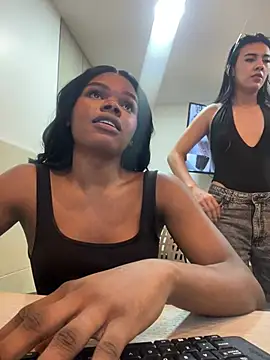 CamiEstrada online show from 13, 2, 2026