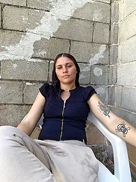 Snapshot of Scarlett-Leh chatting on 17, 11, 2025 Scarlett-Leh online show from 17, 11, 2025