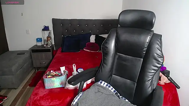 girl naugthy online show from 5, 11, 2025