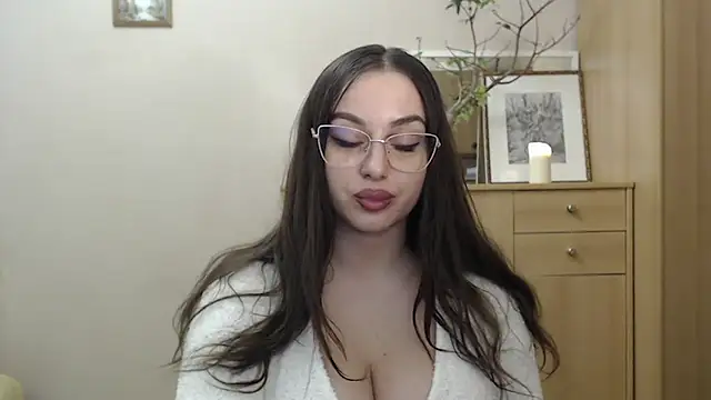 courtneyPerfect online show from 2, 3, 2025