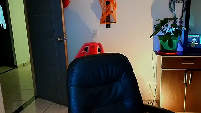 TinnaDawsom online show from 27, 10, 2025