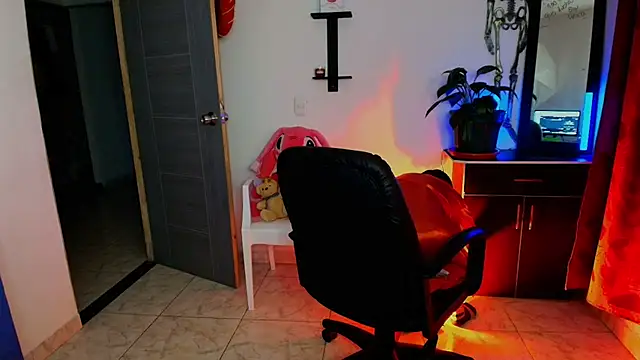 TinnaDawsom online show from 9, 10, 2025