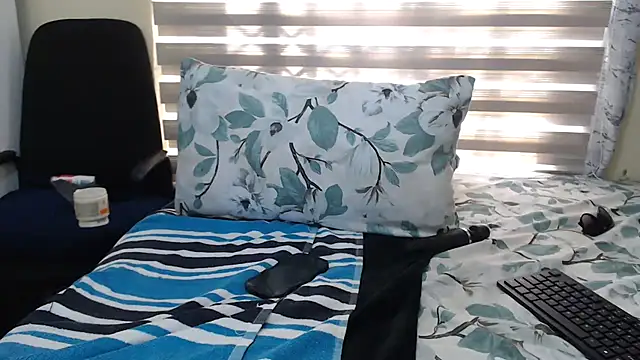 Foxybrownxx1 online show from 8, 5, 2026