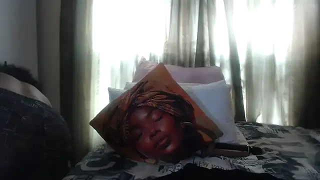 Foxybrownxx1 online show from 4, 3, 2026