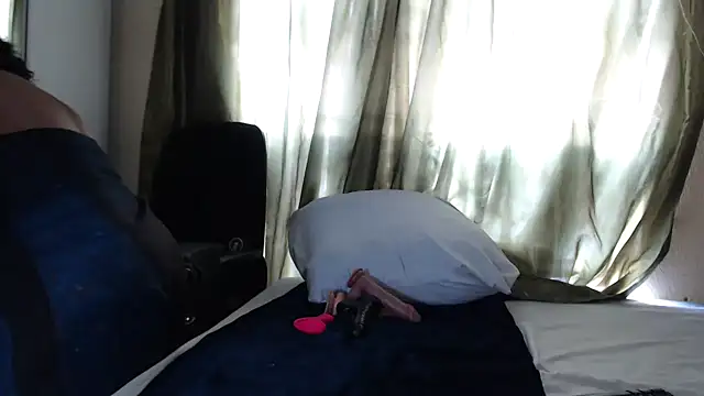 Foxybrownxx1 online show from 12, 1, 2026