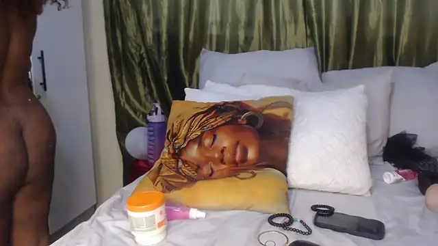 Foxybrownxx1 online show from 15, 3, 2026