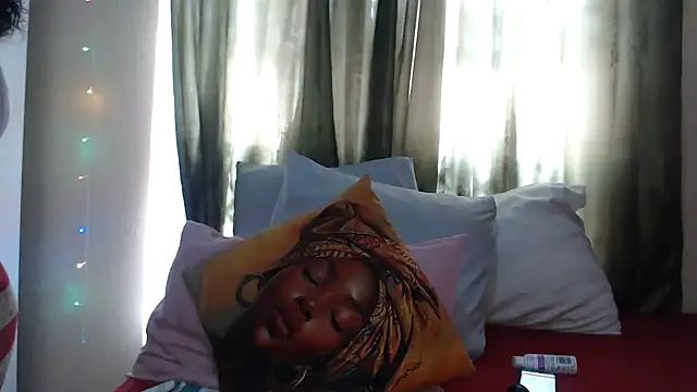 Foxybrownxx1 online show from 18, 12, 2025