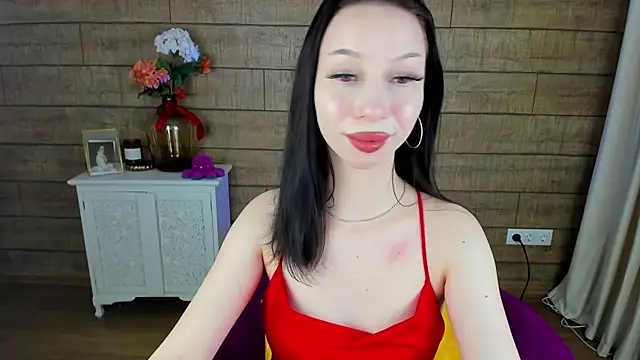 MaliaLandre online show from 5, 3, 2025