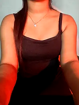 Snapshot of QueenOfHeart_07 chatting on 17, 2, 2025 QueenOfHeart 07 online show from 17, 2, 2025
