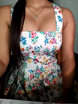 Snapshot of QueenOfHeart_07 chatting on 14, 2, 2025 QueenOfHeart 07 online show from 14, 2, 2025